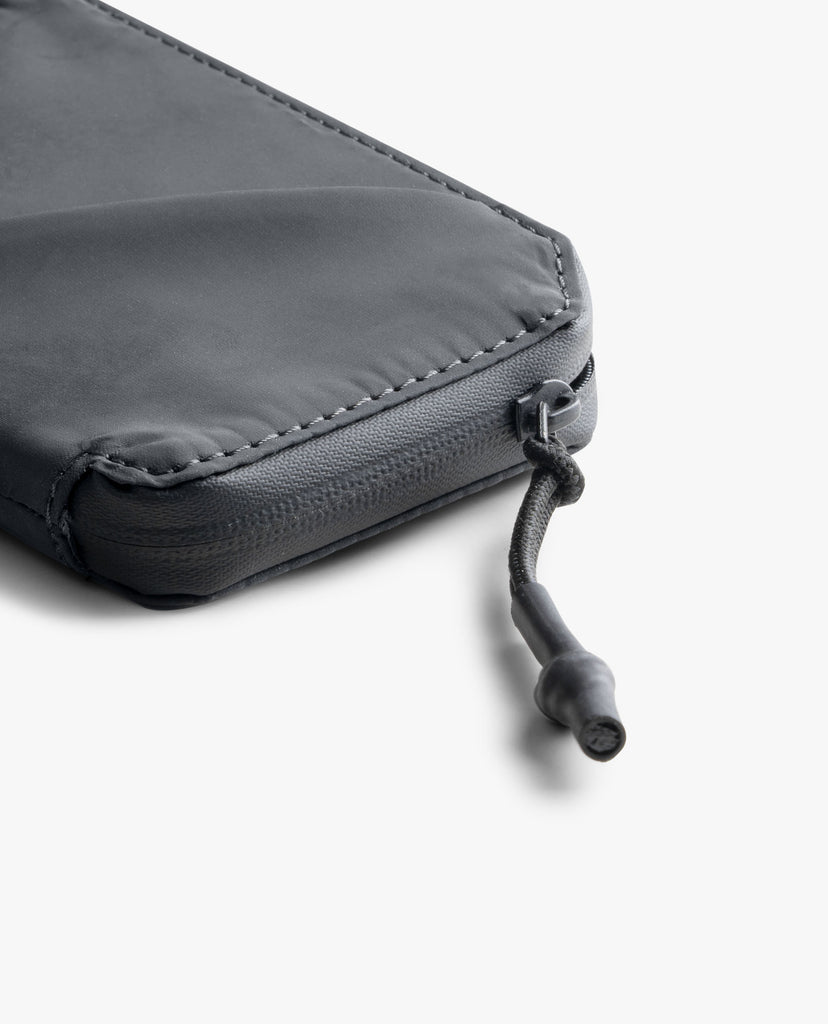 dark-grey-pulse-card-wallet