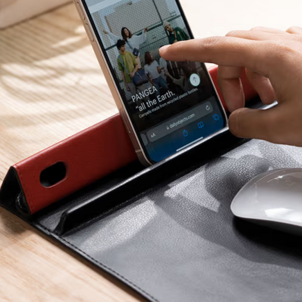 Desk Mat vs. Mouse Pad: Why More Professionals Are Choosing Desk Mats for Modern Workspaces
