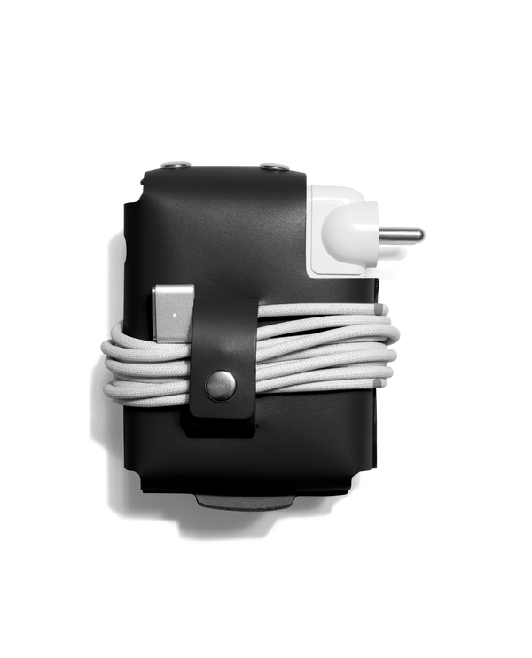 Convoy Leather Adapter Case for MacBook Pro 16 2021