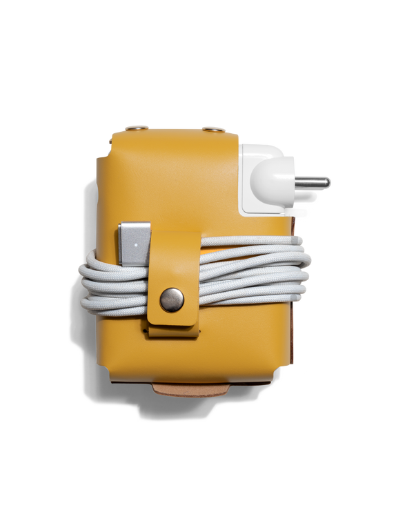 Convoy Leather Adapter Case for MacBook Pro 16 2021